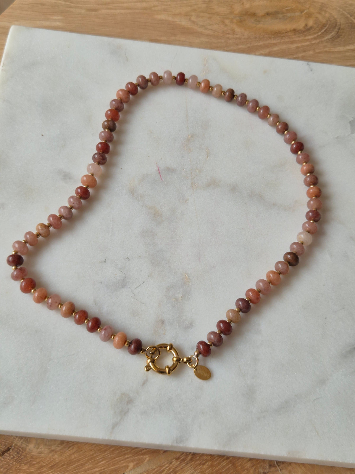 Bruine kralenketting - goud