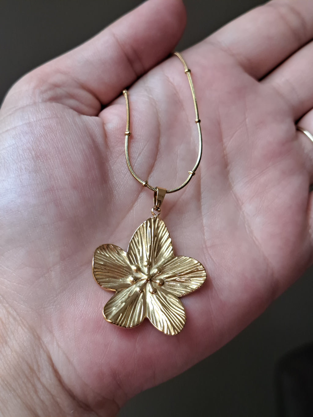 Sissy flower ketting - stainless steel - goud