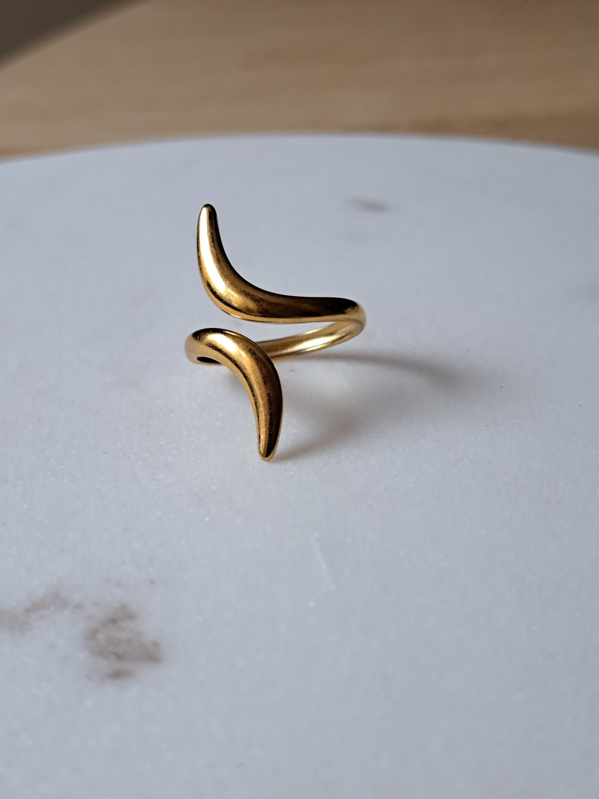 Sissy verstelbare ring twist - stainless steel - goud