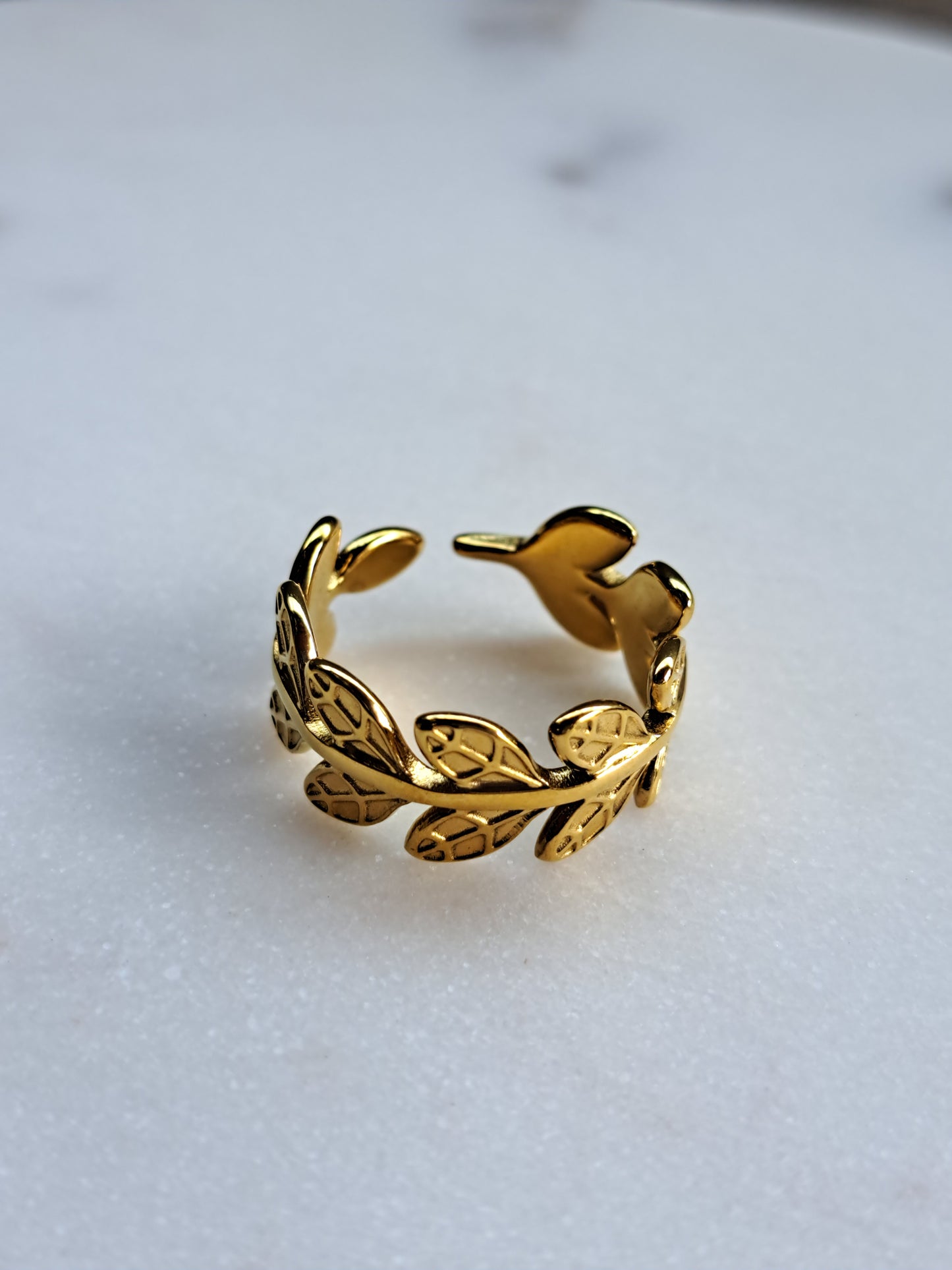 Sissy flow ring - stainless steel - goudkleurig