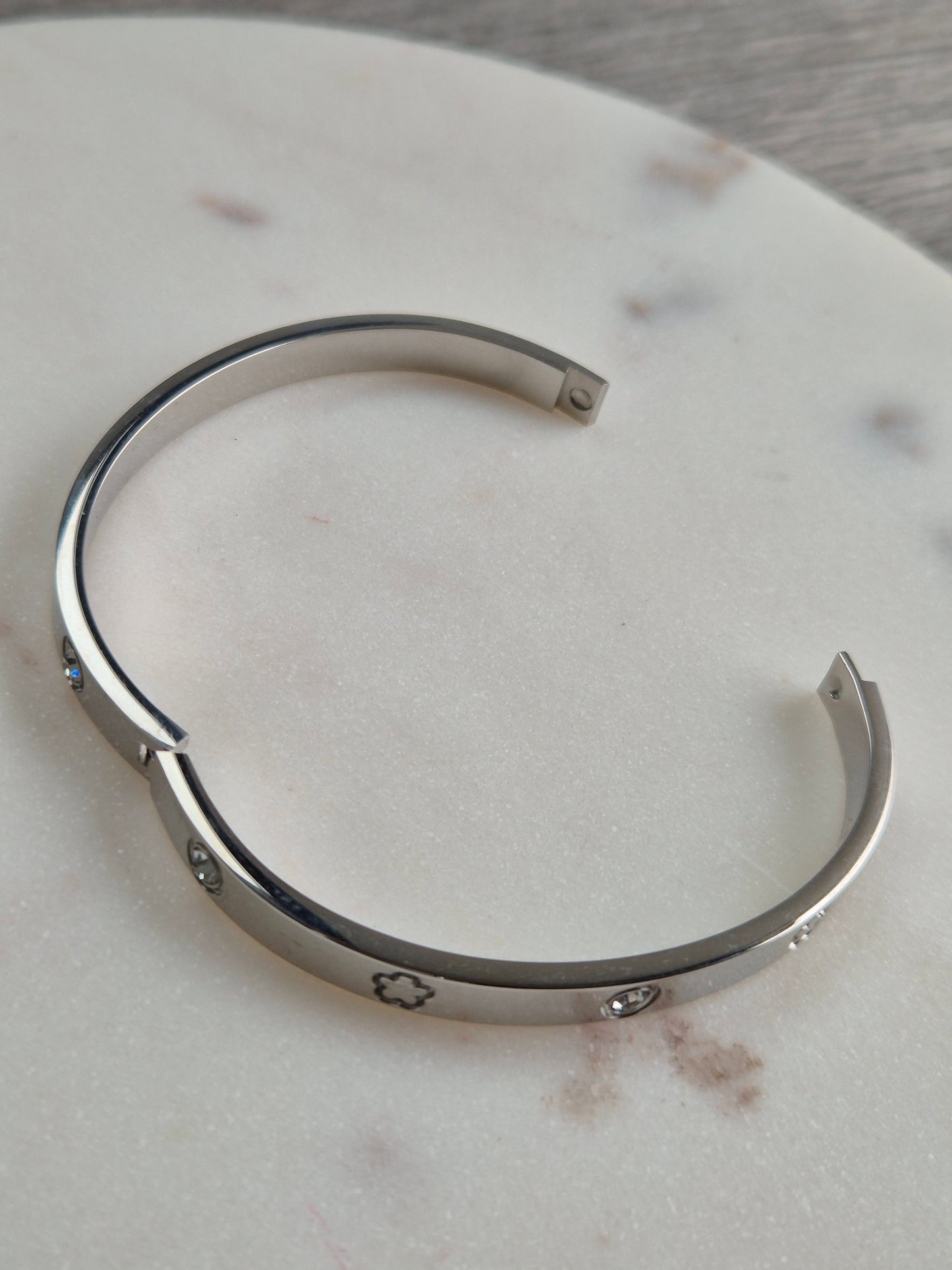 Klaver bangle - zilverkleurig