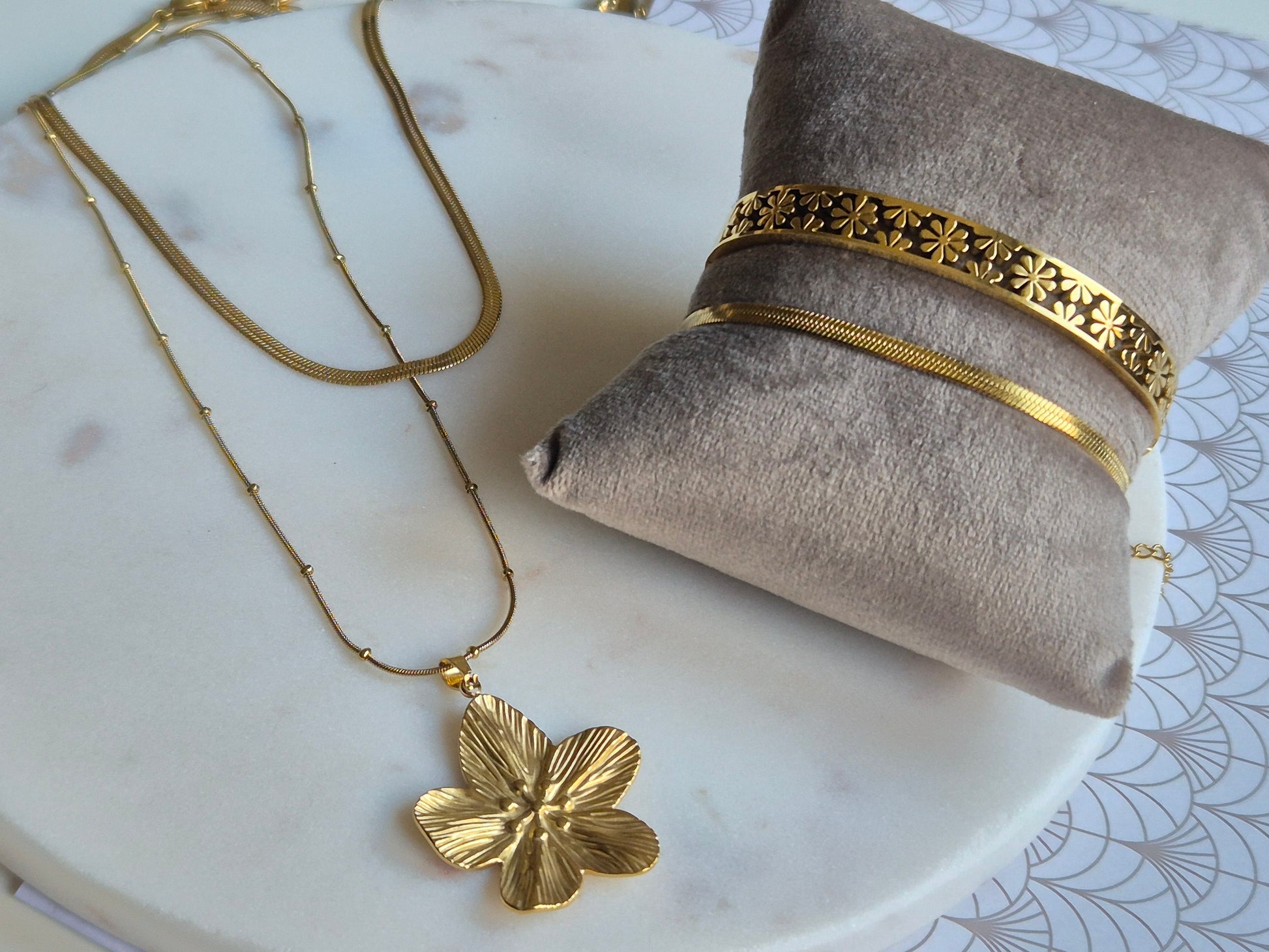 Sieraden bloom set - goudkleurig en stainless steel