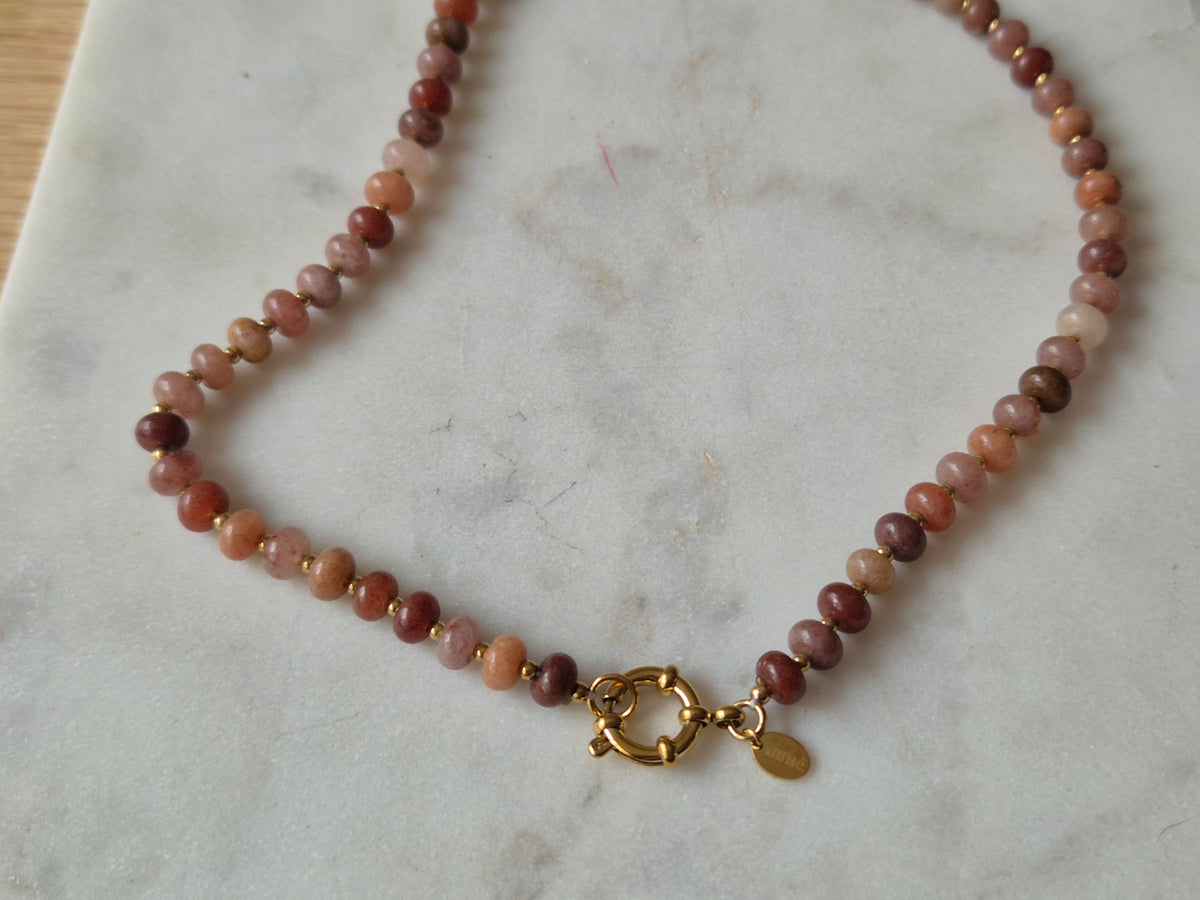 Bruine kralenketting - goud
