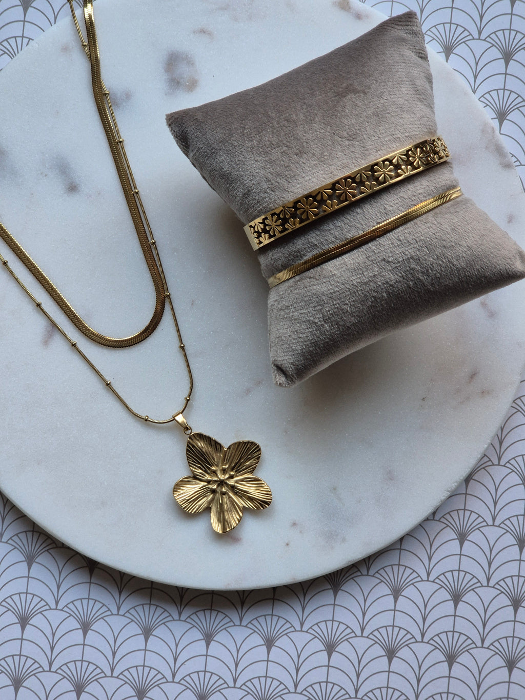 Sieraden bloom set - goudkleurig en stainless steel